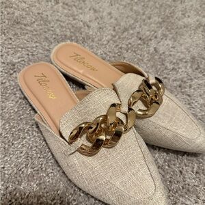 Women's Cream Loafers with Gold Chain